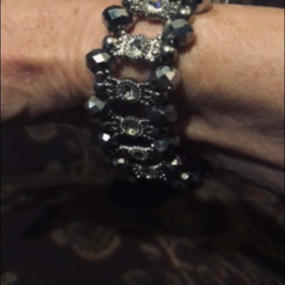 🌹Glamorous Rhinestone Stretch Bracelet - Picture 2 of 3